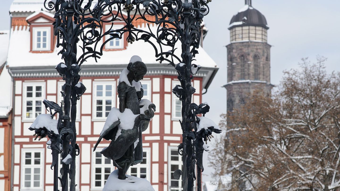 Auch in Göttingen sorgt die weiße Witterung für Einschränkungen. (Archivbild) Foto: Swen Pförtner/dpa