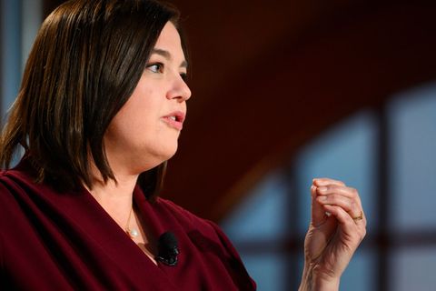 Fegebank appelliert an die Hamburgerinnen und Hamburger, beim Kampf gegen die Schneemassen mitanzupacken. (Archivbild) Foto: Gre