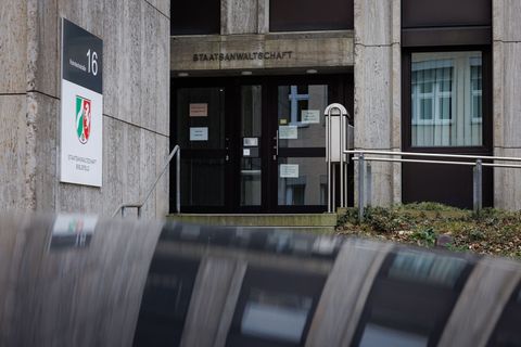 Die Staatsanwaltschaft ermittelt gegen vier Beschuldigte. (Symbolbild) Foto: Friso Gentsch/dpa