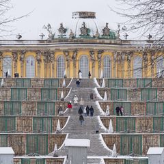 Parkanlagen und Schlösser in Brandenburg und Berlin bleiben am Freitag geschlossen. Foto: Georg Moritz/dpa