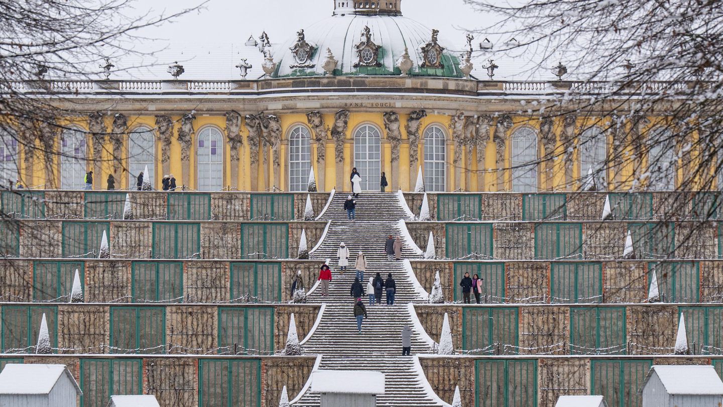 Wintertief-Elli-Parks-und-Schl-sser-in-Brandenburg-und-Berlin-schlie-en