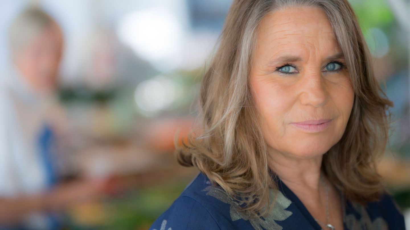 Ein Leben lang war die am 30. Juni 1966 in München geborene Marie Theres Relin die Tochter "von" Maria Schell und die Nichte von Maximilian Schell, nach der Heirat mit Franz Xaver Kroetz auch noch eben dessen Frau. Doch längst ist sie emanzipiert, sie ging als Schauspielerin, Autorin und Feministin ihren eigenen Weg.