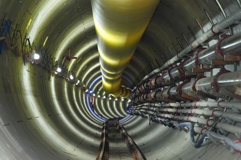Tennet lässt für die Stromtrasse Suedlink einen 5,2 Kilometer langen Tunnel unter der Elbe errichten. Foto: Marcus Brandt/dpa