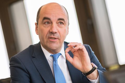 Für ausreichend Energiesicherheit auch in einem Krisenfall schlägt EWE-Chef Stefan Dohler vor, eine Gasreserve anzulegen. (Archi