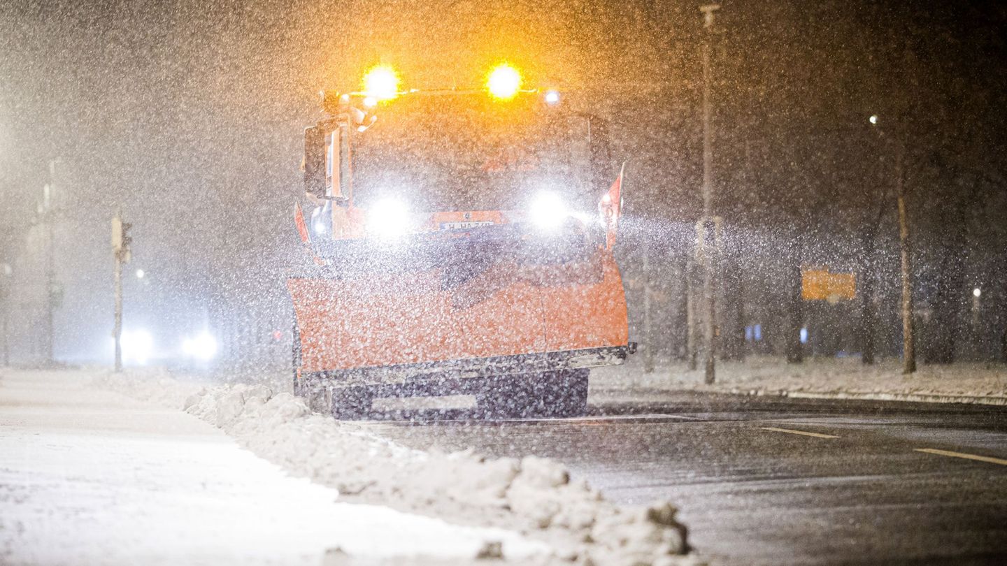 Das Sturmtief "Elli" sorgt in Niedersachsen und Bremen für große Herausforderungen. Foto: Moritz Frankenberg/dpa