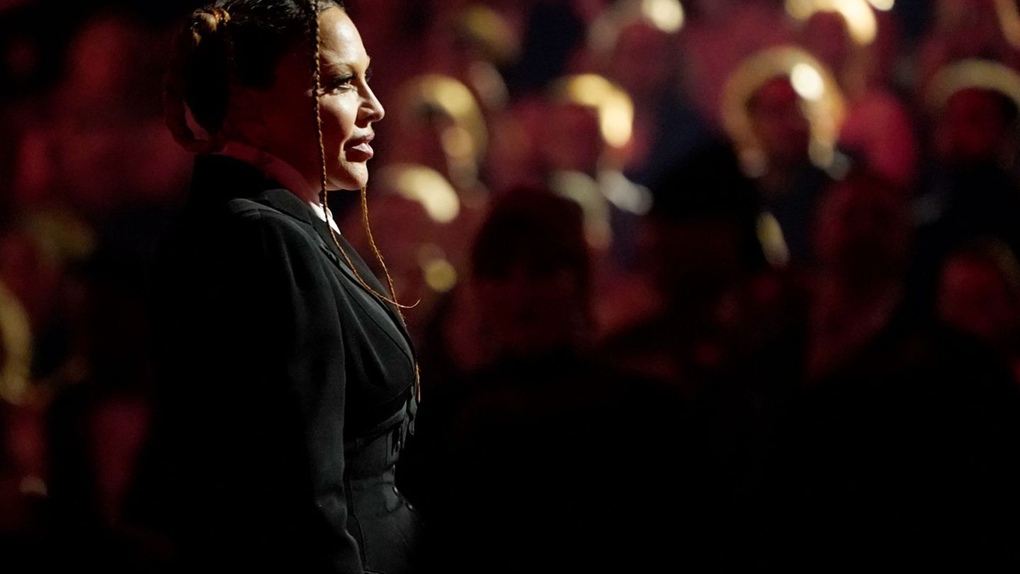 "La bambola": Madonna singt italienischen Song in sinnlichem Werbevideo