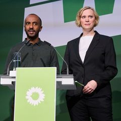 Die Grünen-Landesvorsitzenden Nina Stahr und Philmon Ghirmai bewerten den Mitgliederzuwachs als Meilenstein. (Archivbild) Foto: