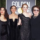 Golden Globe Stars in schwarzen Kleidern