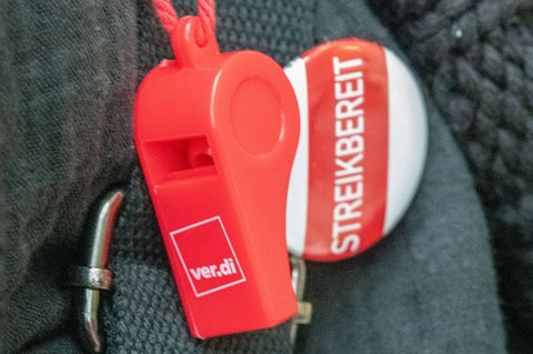 An mehreren Unikliniken in NRW hat Verdi für Dienstag zu Warnstreiks aufgerufen. (Symbolbild) Foto: Stefan Puchner/dpa