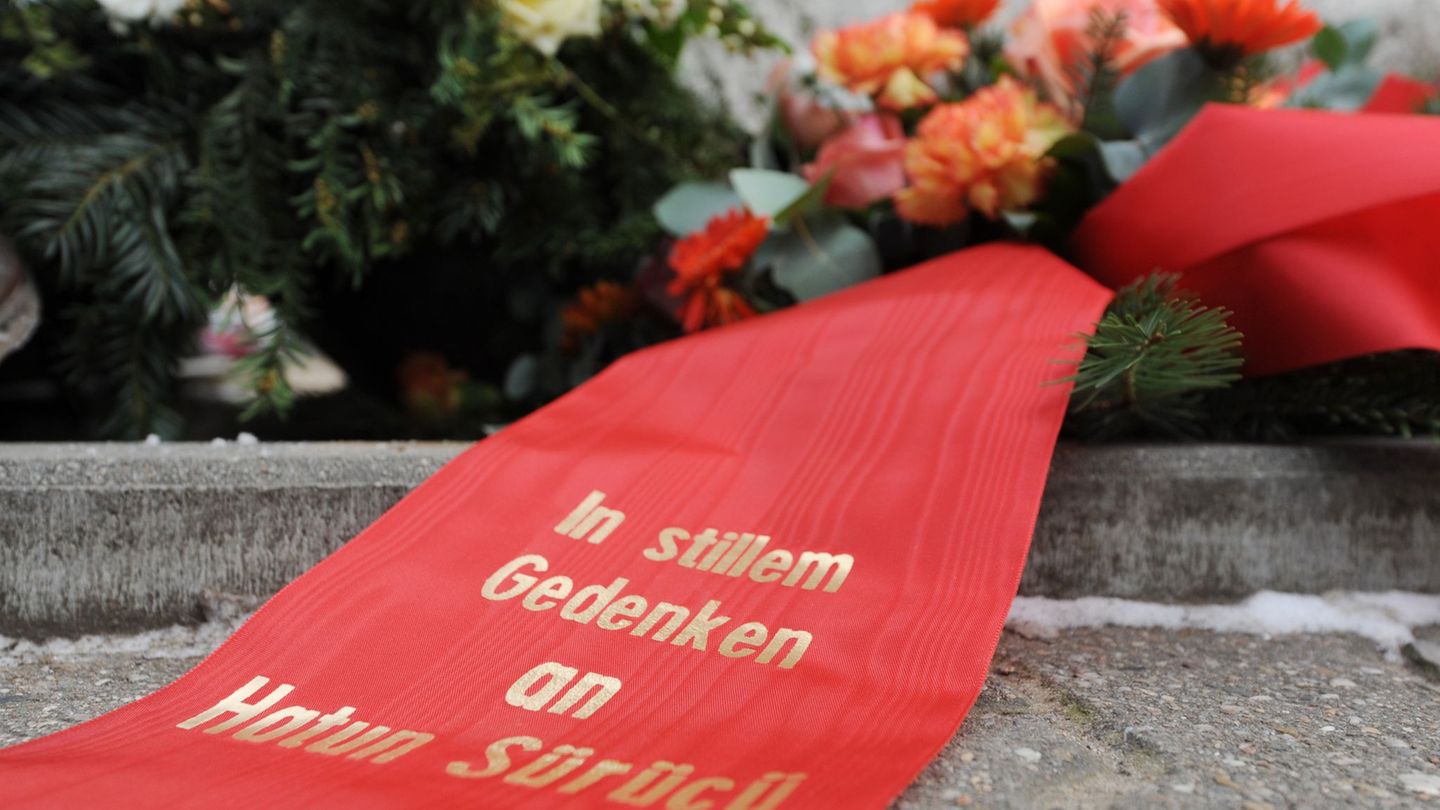 Gedenken an Hatun Sürücü, die vor 20 Jahren erschossen wurde. (Archivbild) Foto: Rainer Jensen/dpa