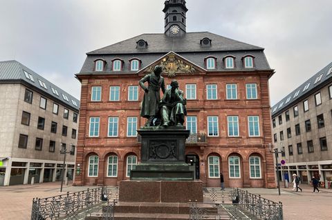 Die Stadt Hanau ist seit dem 1. Januar eigenständig und hat Aufgaben vom Main-Kinzig-Kreis übernommen. (Archivbild) Foto: Michae