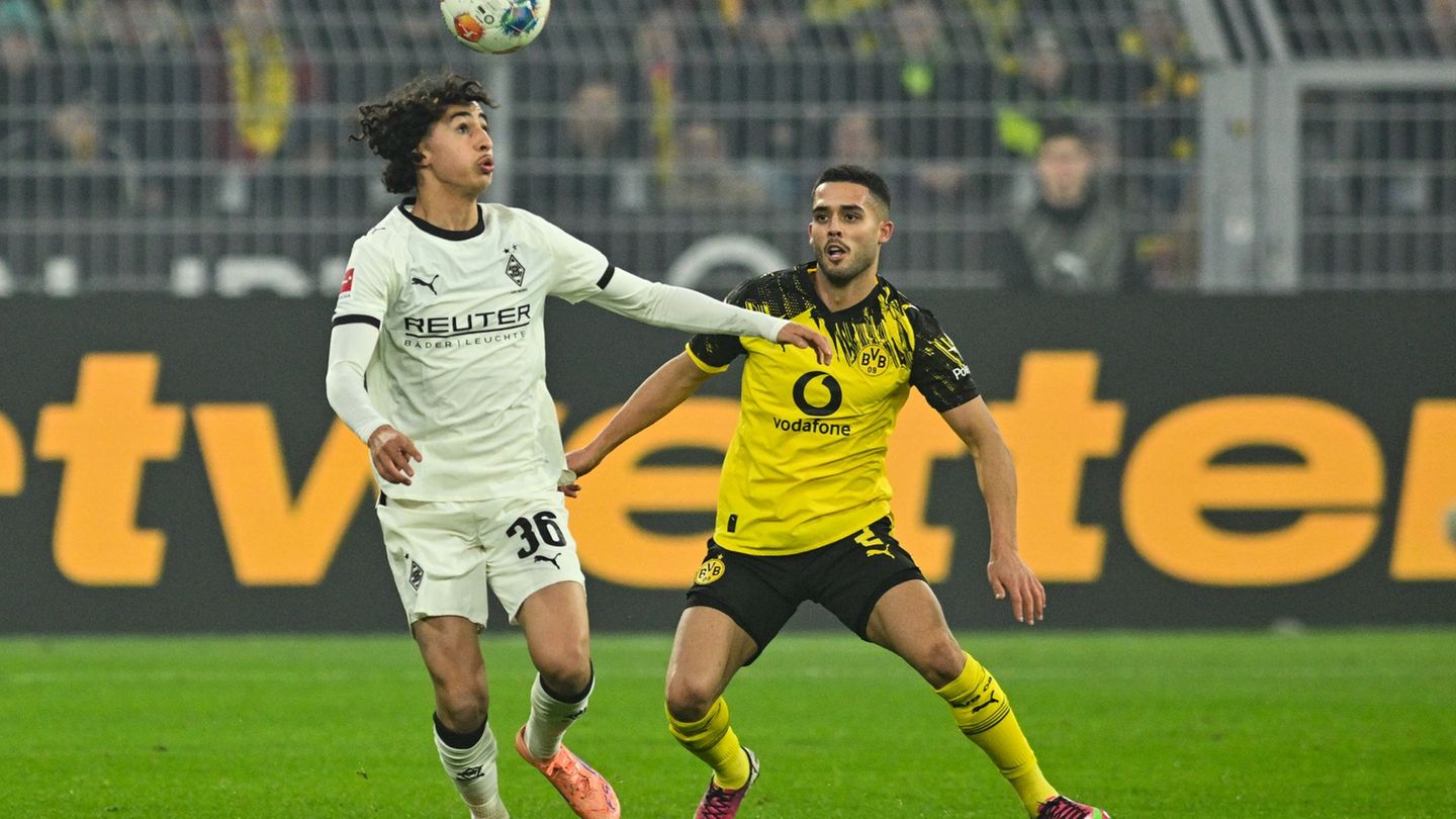 Mit Wael Mohya (l) verknüpft Borussia Mönchengladbach große Hoffnungen. (Archivbild) Foto: Bernd Thissen/dpa
