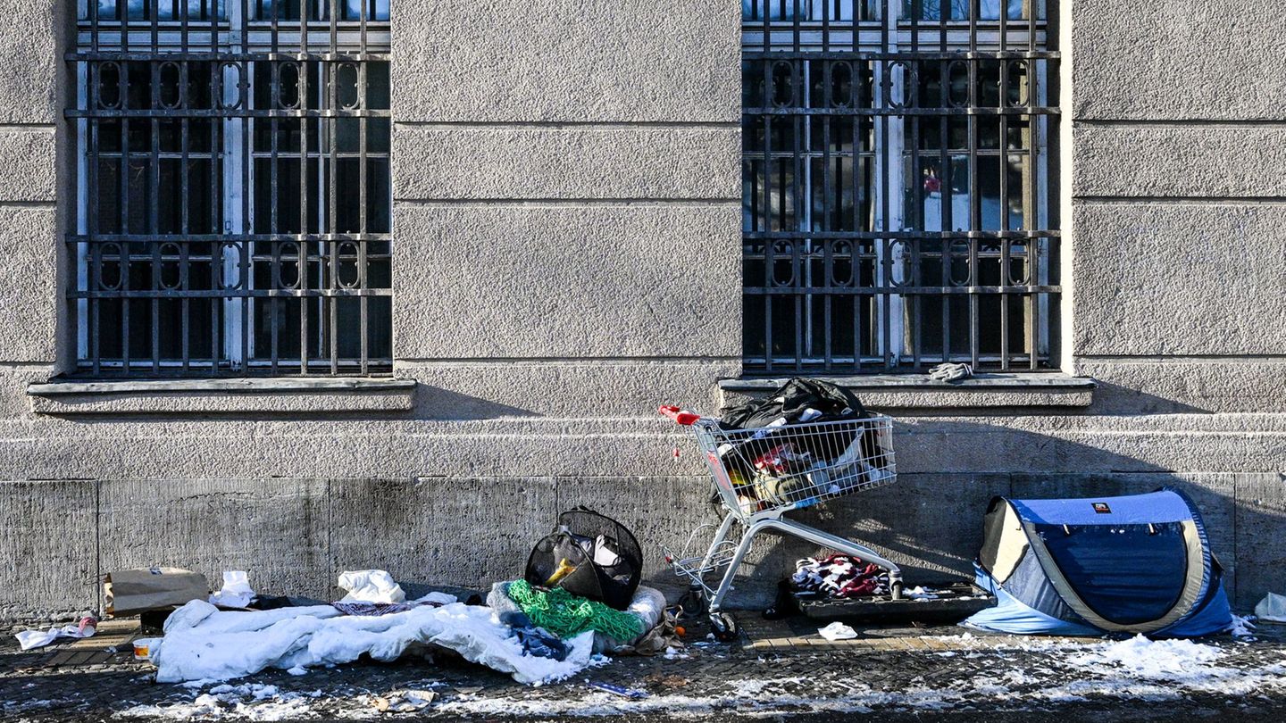 Es soll weiterhin sehr kalt sein in Berlin. (Archivbild) Foto: Jens Kalaene/dpa