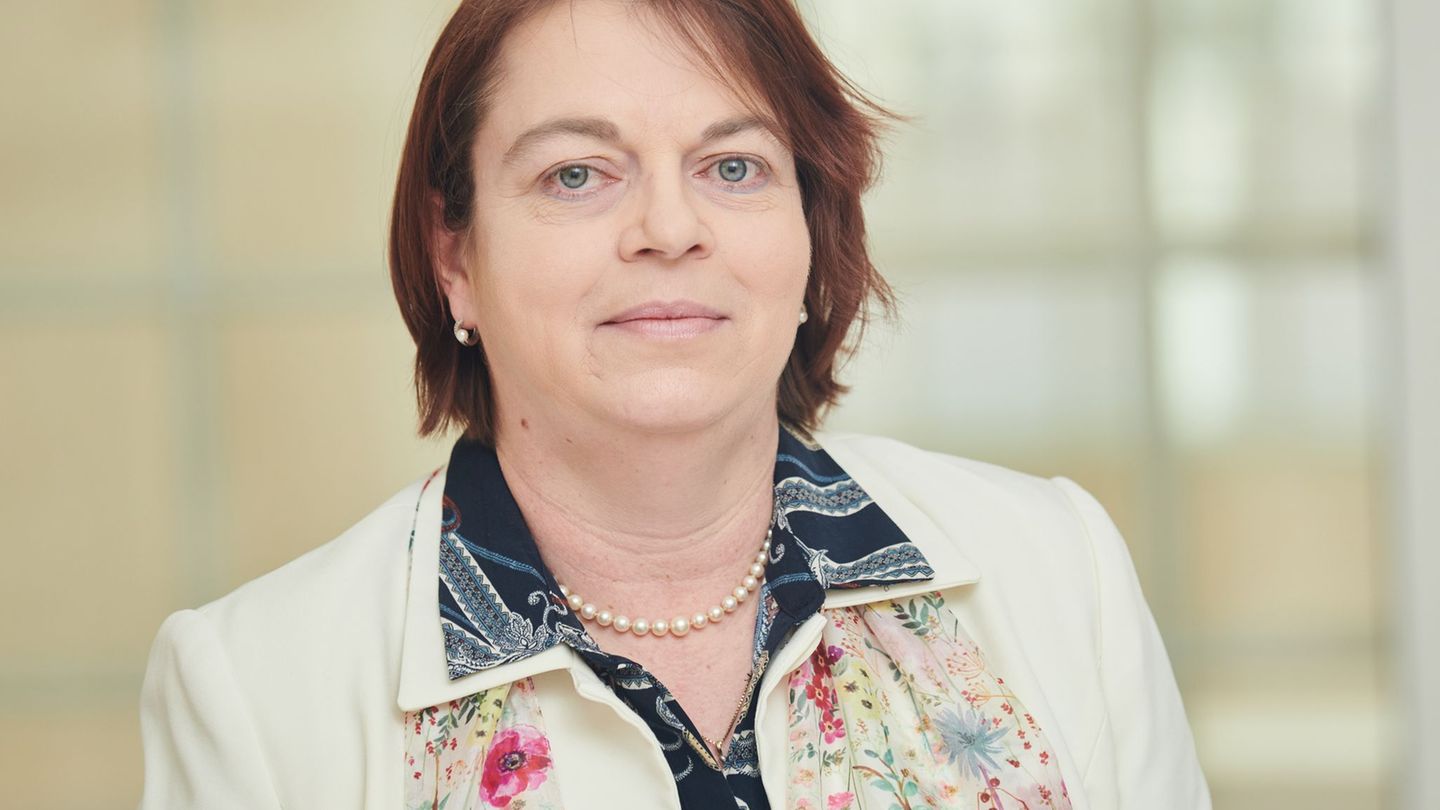 Der Brandenburger Landtag hat an die gestorbene Landtagsabgeordnete Kathleen Muxel erinnert. (Archivbild) Foto: Annette Riedl/dp