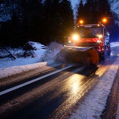 Seit Ende Dezember ist der Winterdienst in Nordrhein-Westfalen fast im Dauereinsatz. Foto: Henning Kaiser/dpa