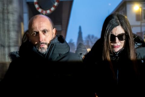 Jacques und Jessica Moretti auf dem Weg zum Verhör