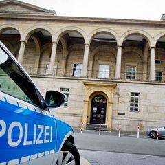 Mord aus Habgier: Eine 61-jährige Frau soll eine Seniorin erstochen haben. (Archivbild) Foto: Jan-Philipp Strobel/dpa