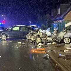 Sieben Menschen wurden bei dem Unfall verletzt. Foto: Justin Brosch/dpa