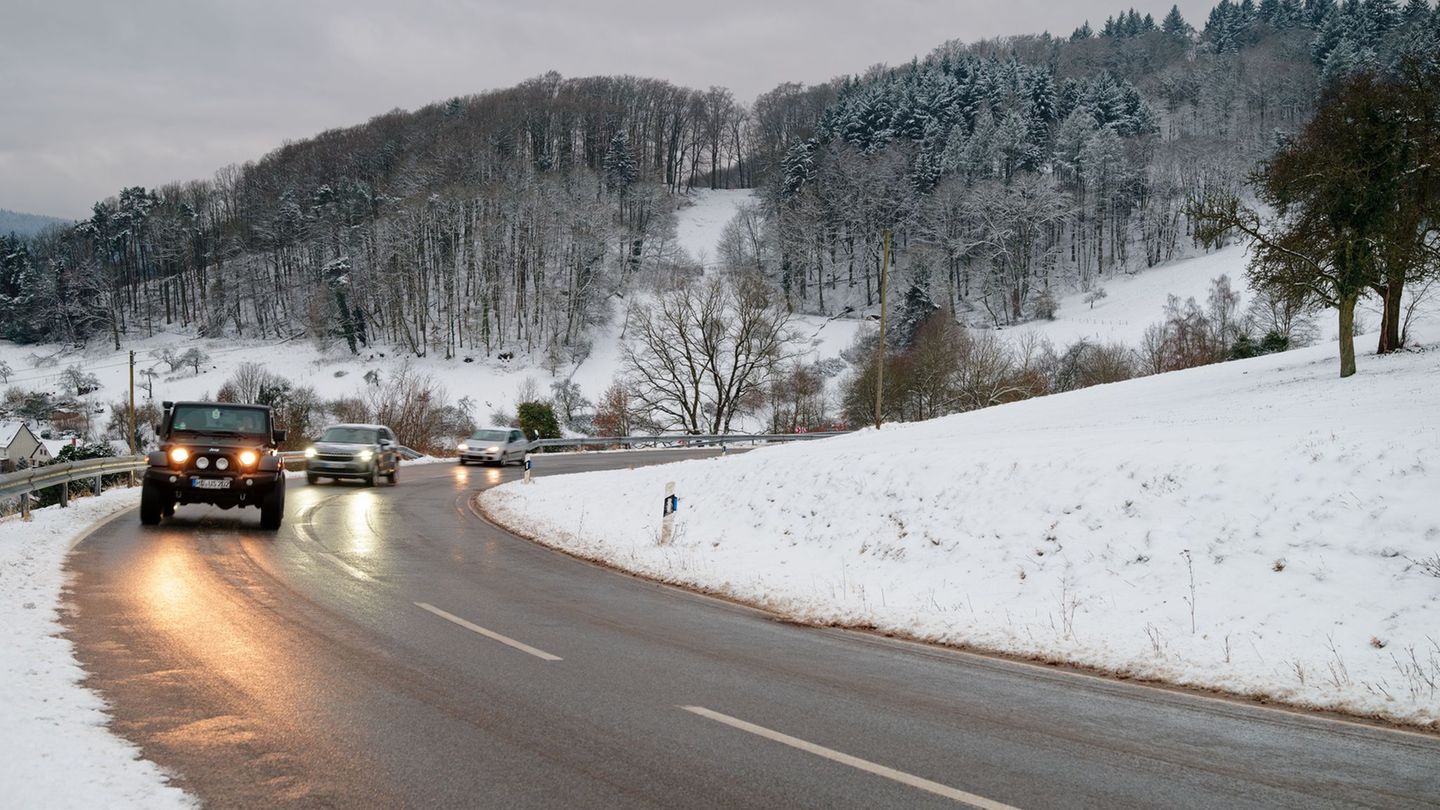Im Schwarzwald rechnet der Deutsche Wetterdienst mit dutzenden Zentimetern Neuschnee. (Symbolbild) Foto: Uwe Anspach/dpa
