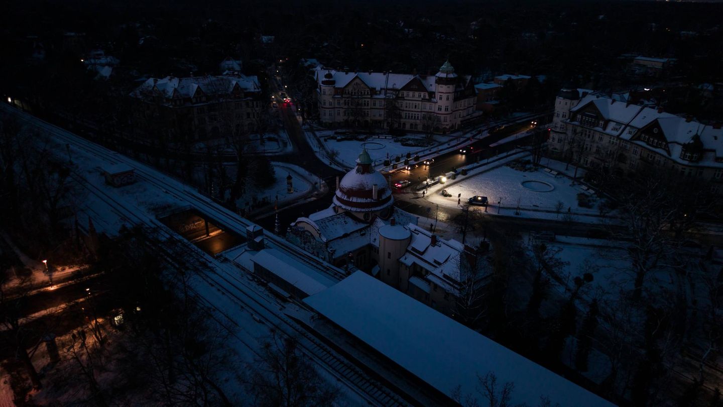 Wegen eines Blackouts hatten zehntausende Menschen in Berlin tagelang keinen Strom