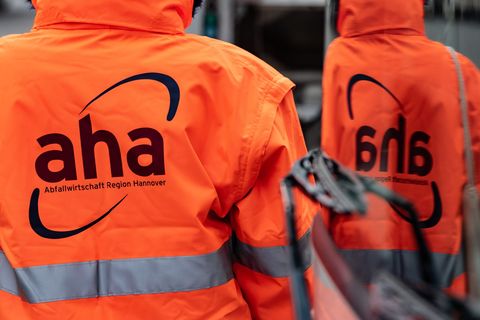 Wegen des Wintereinbruchs ändert sich die Abfallentsorgung in der Region Hannover. (Archivbild) Foto: Swen Pförtner/dpa