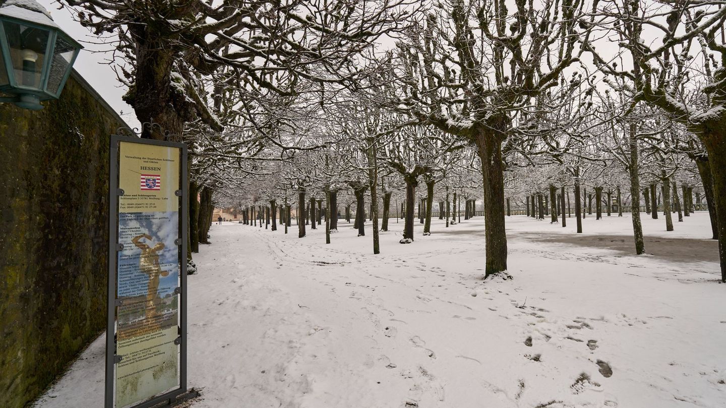 Am Samstag gab es in Hessen vielerorts Schnee. Foto: Sascha Ditscher/dpa