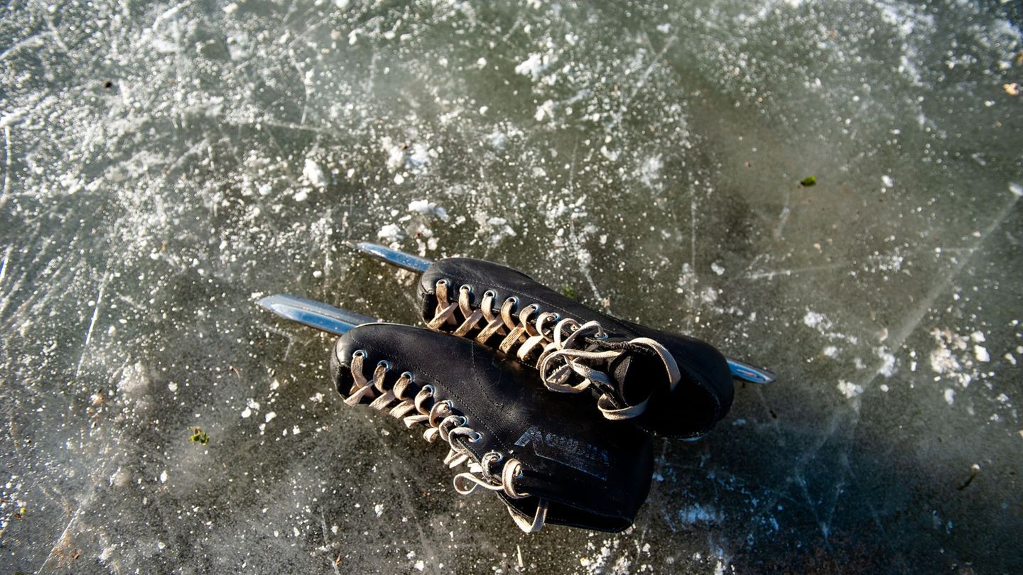 Zugefrorene Seen und Teiche sind verlockend - aber auch gefährlich. (Symbolbild) Foto: Ana Fernandez/SOPA Images via ZUMA Press