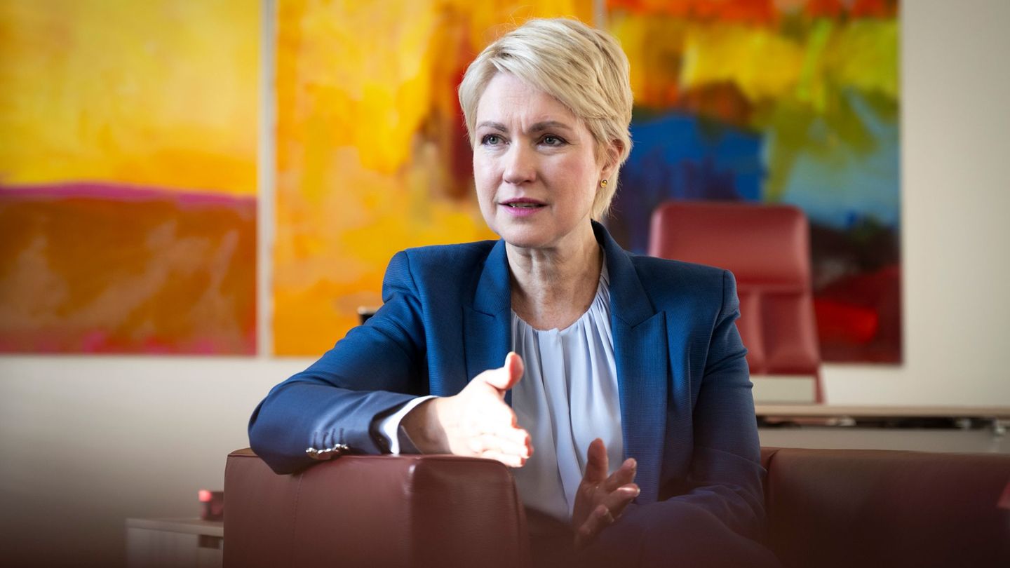 SPD-Start-ins-Wahljahr-Schwesig-schw-rt-SPD-auf-bisher-h-rtesten-Wahlkampf-ein