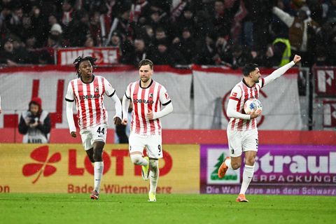 Freiburg bejubelt einen Heimsieg gegen Hamburg Foto: Silas Stein/dpa