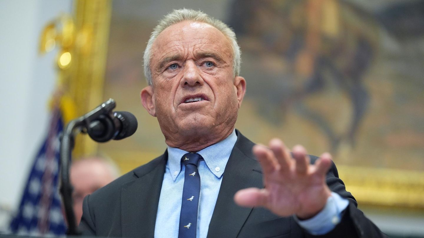 Kritik-an-Pandemiema-nahmen-US-Gesundheitsminister-mischt-sich-in-Deutschlands-Corona-Verfahren-ein