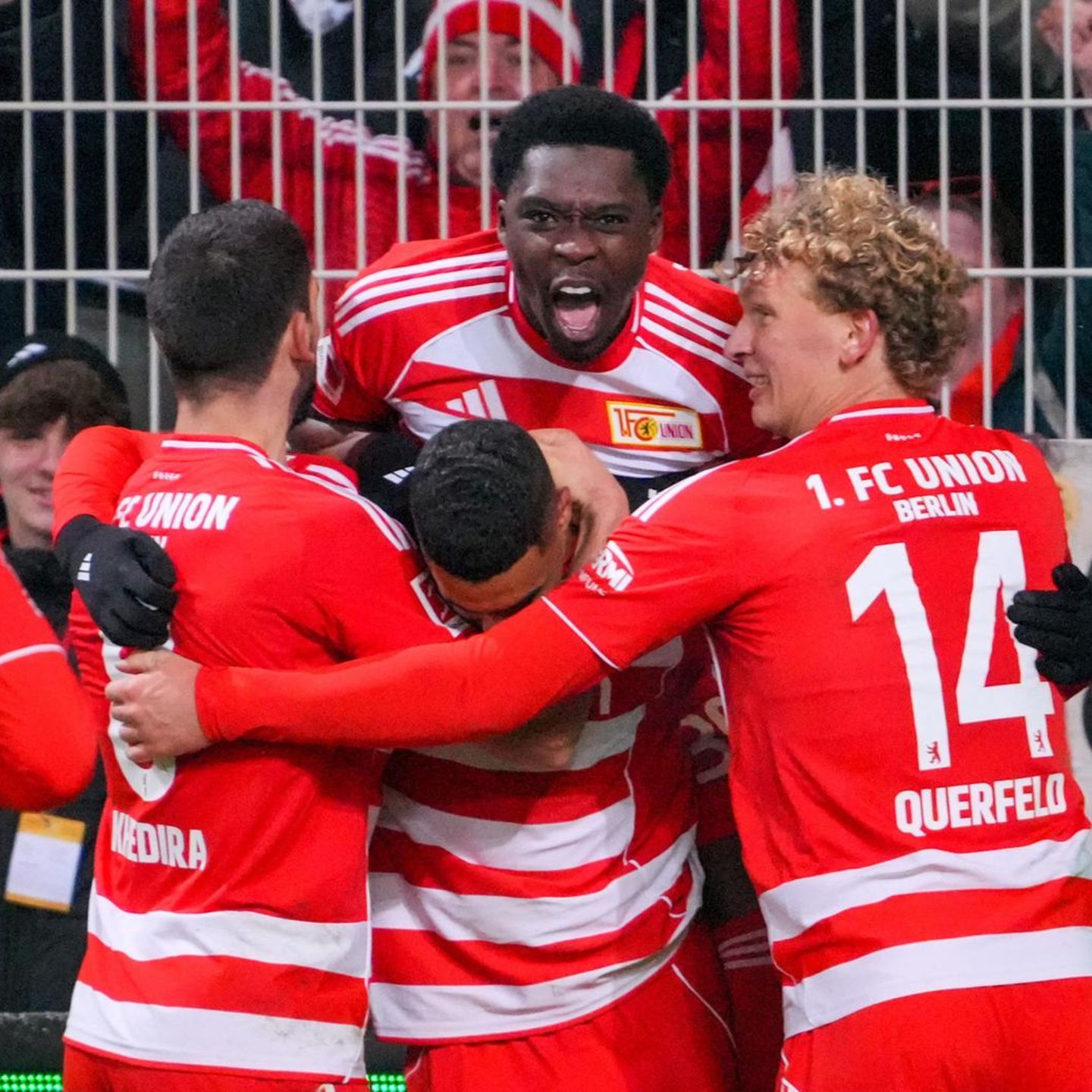 Unions Spieler bejubeln den 2:2-Ausgleichstreffer gegen den FSV Mainz am 16. Spieltag der Fußballbundesliga