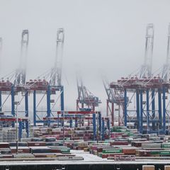 Die CDU fordert mehr Bundesmittel zur Finanzierung der verteidigungsrelevanten Aufgaben des Hafens. (Archivbild) Foto: Christian