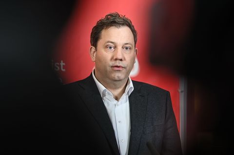 Klingbeil reist zu einem Finanzminister-Treffen. (Archivbild) Foto: Britta Pedersen/dpa