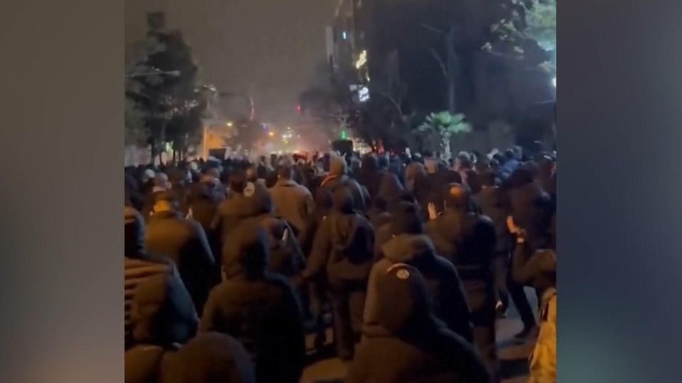 Iran-Proteste: Jetzt schaltet sich auch Trump ein