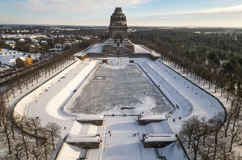 Eisige Nacht und hohe Glatteisgefahr in Sachsen. Foto: Jan Woitas/dpa