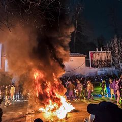 Seit Wochen demonstrieren Menschen im Iran gegen die staatliche Führung