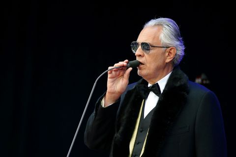 Andrea Bocelli wird bei der Eröffnungsfeier der Olympischen Winterspiele auftreten. (Archivbild) Foto: Peter Byrne/PA Wire/dpa