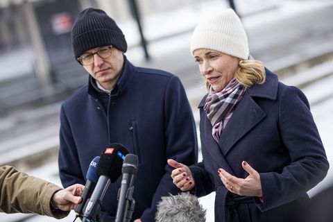 Die Lage auf den Schienen entspannt sich laut Evelyn Palla immer weiter. Foto: Moritz Frankenberg/dpa