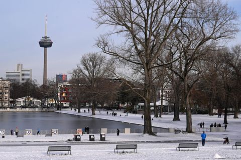 So schön die Winderlandschaft in Köln und anderen Städten aussieht, so gefährlich kann das Glatteis sein