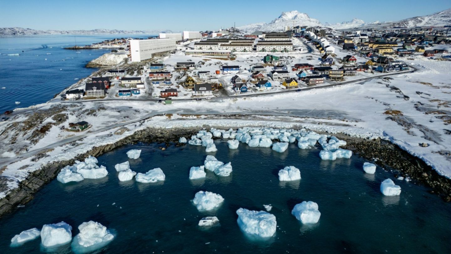 Blick auf die grönländische Hauptstadt Nuuk