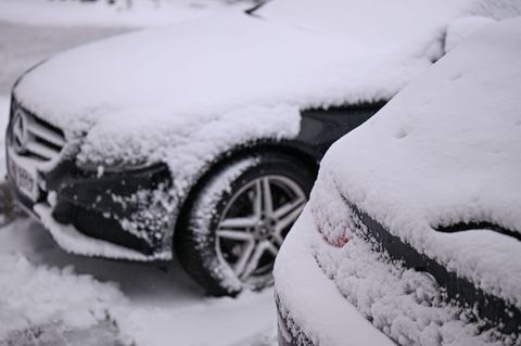 Der Deutsche Wetterdienst rät Fahrten, wenn möglich, zu vermeiden. Foto: Marius Bulling/dpa