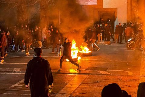 Das Mullah-Regime versucht die wütenden Proteste im Iran zu unterdrücken – erfolglos