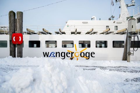 Extremes Winterwetter herrscht auch auf der Insel Wangerooge. Foto: Hauke-Christian Dittrich/dpa