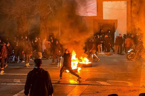 Seit Tagen protestieren zahllose Menschen im Iran unter Lebensgefahr gegen das Mullah-Regime