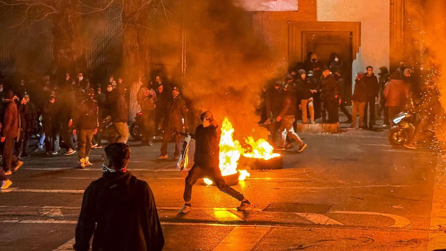 Seit Tagen protestieren zahllose Menschen im Iran unter Lebensgefahr gegen das Mullah-Regime