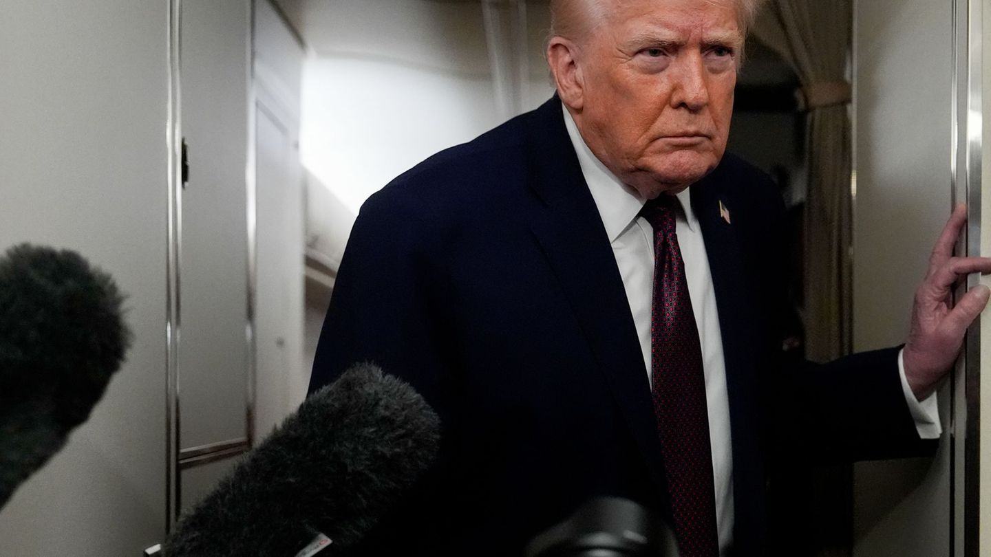 Der Iran wolle mit den USA verhandeln - sagt US-Präsident Trump. Foto: Julia Demaree Nikhinson/AP/dpa