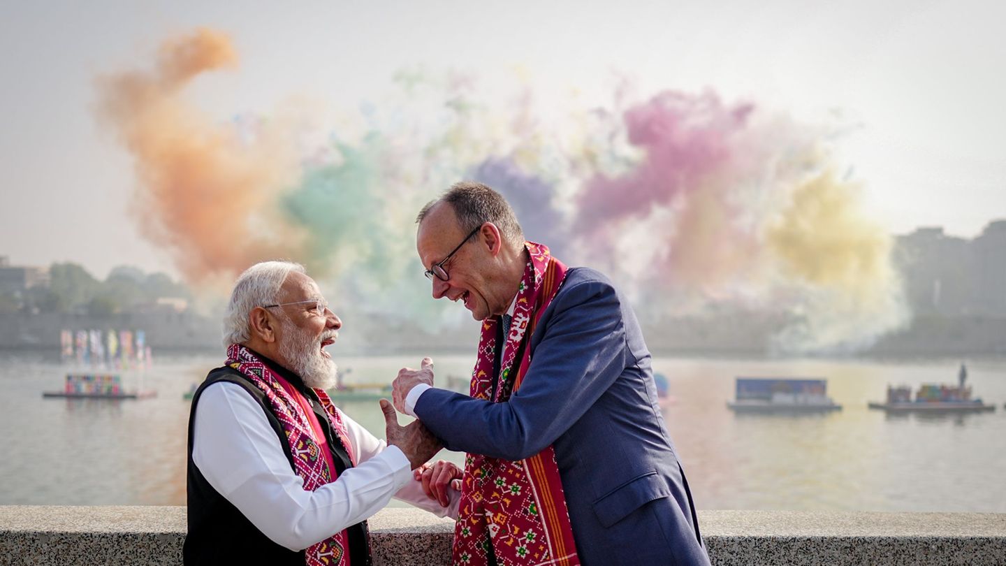 Ministerpräsident Modi und Kanzler Merz wollen die Beziehungen ihrer Länder deutlich ausbauen. Foto: Kay Nietfeld/dpa