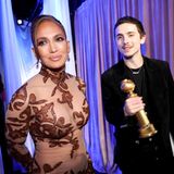 Golden Globes: Jennifer Lopez und Timothée Chalamet hinter der Bühne