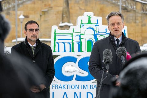 Wollen mehr Befugnisse für Ermittler: der CSU-Fraktionschef (l) und der BKA-Präsident. Foto: Pia Bayer/dpa