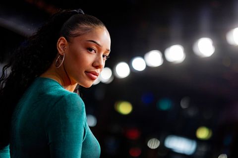 Vanessa Nwattu bei einem Auftritt